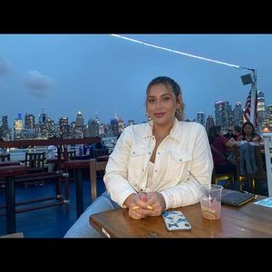 Meet your Posher, Caroline